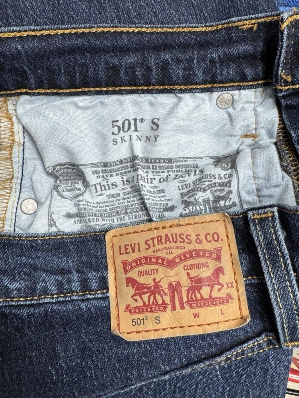 Levi’s Jeans 501 S Womens 26x30 Button Fly Skinny Distressed Dark Wash Denim - Picture 4 of 11